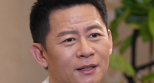 撞开老男人的宫口双性h